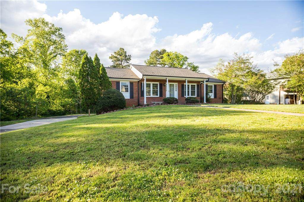 5490 Northwood Drive - Photo 1