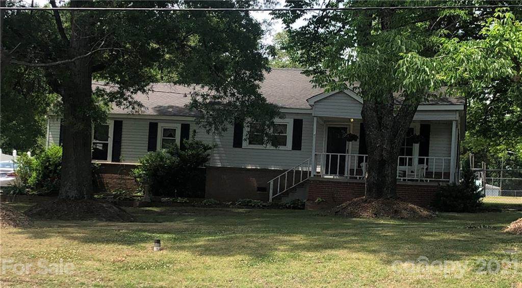 608 Fisher Street - Photo 1