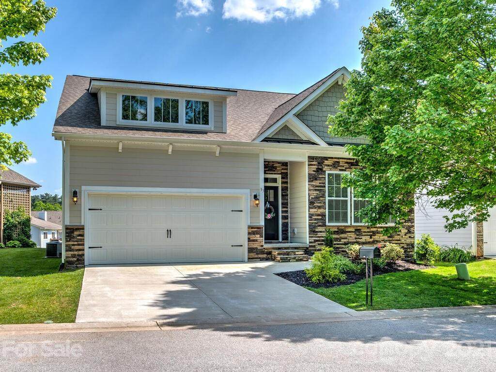 33 Dreambird Drive - Photo 1