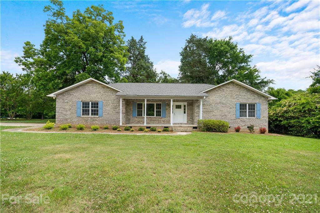 3740 Woodleaf Road - Photo 1