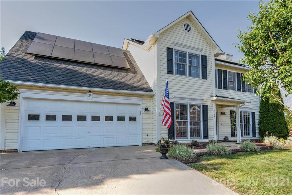 1015 Thorncrest Drive - Photo 1