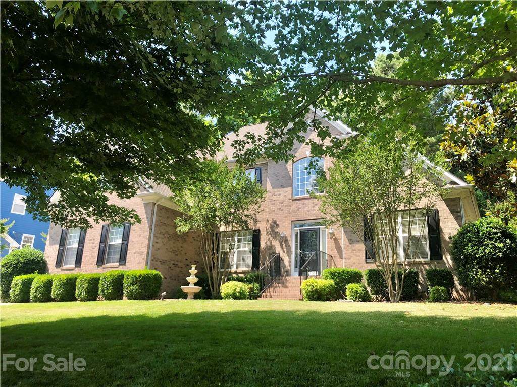 282 Shoreline Parkway - Photo 1