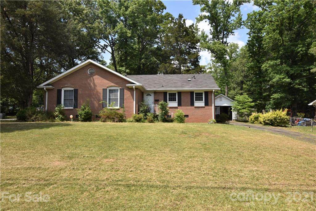 2201 Maplecrest Drive - Photo 1