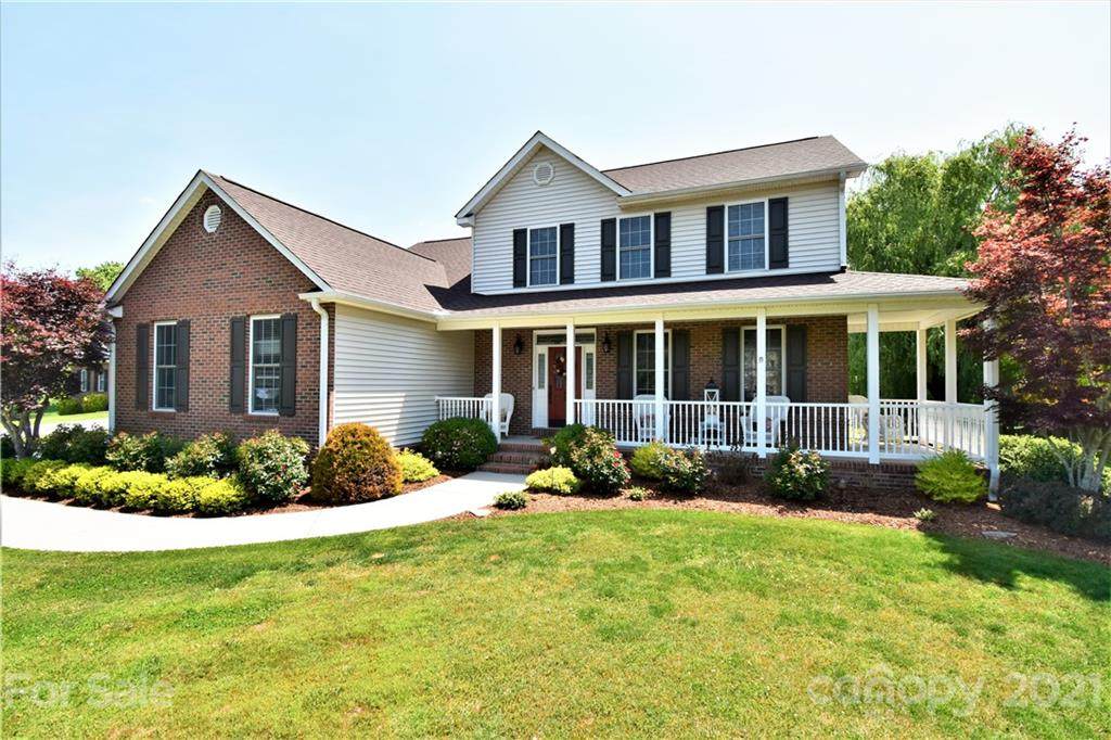 62 Classic Oaks Circle - Photo 1