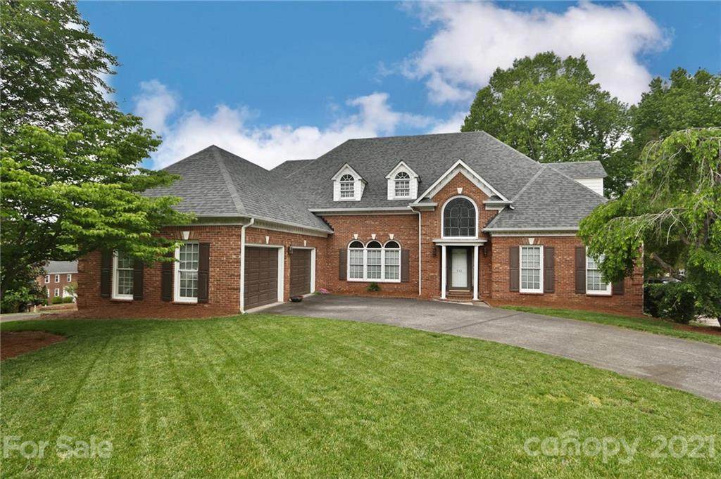 532 Cherbourg Avenue - Photo 1