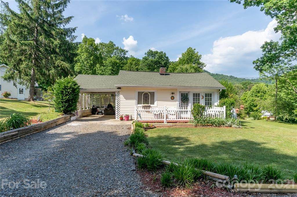 411 Dillingham Circle - Photo 1