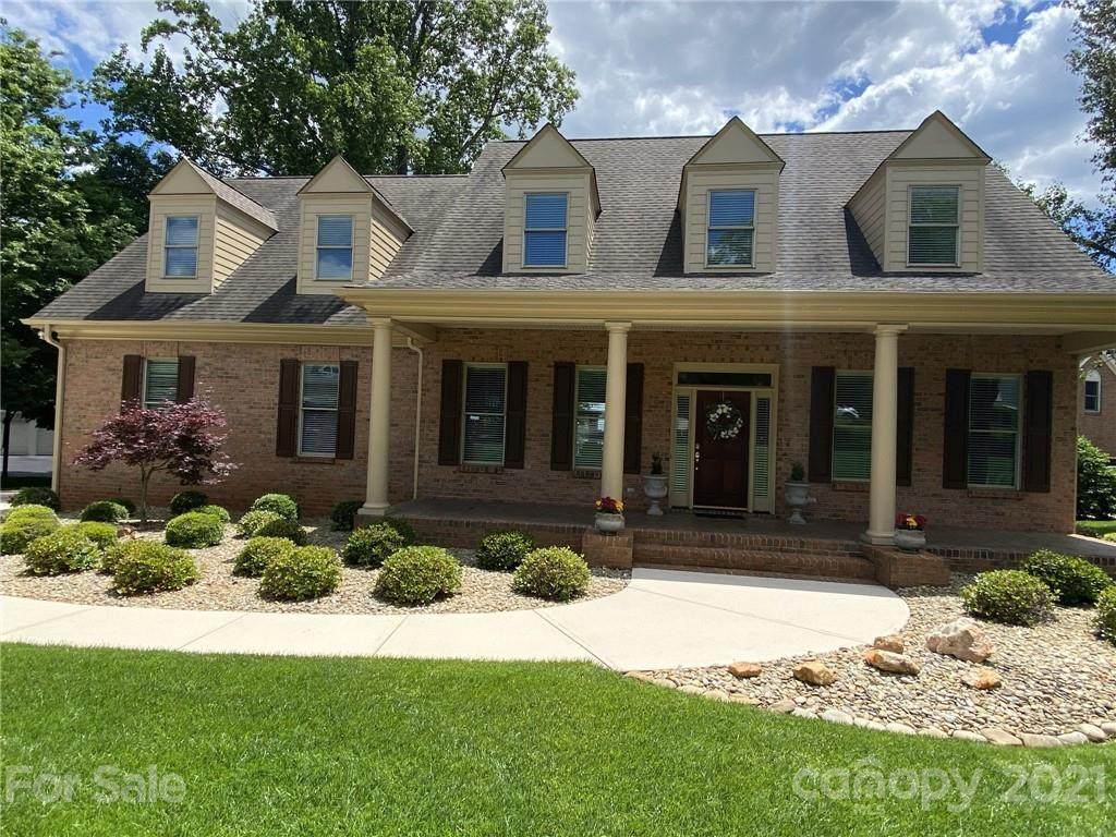 126 Royal Pointe Way - Photo 1