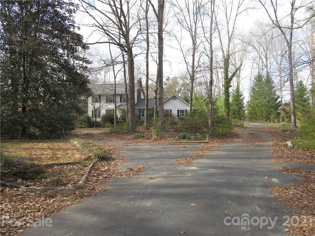 1011 Mayflower Trail - Photo 1