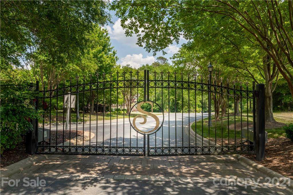 1000 Chamberleyne Way - Photo 1