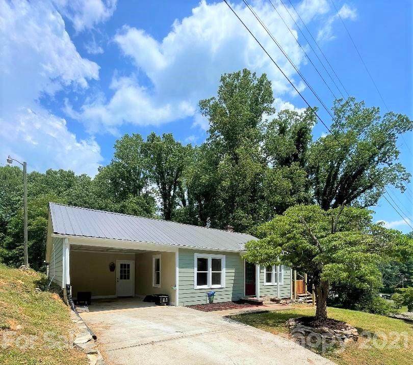 325 Dogwood Lane - Photo 1