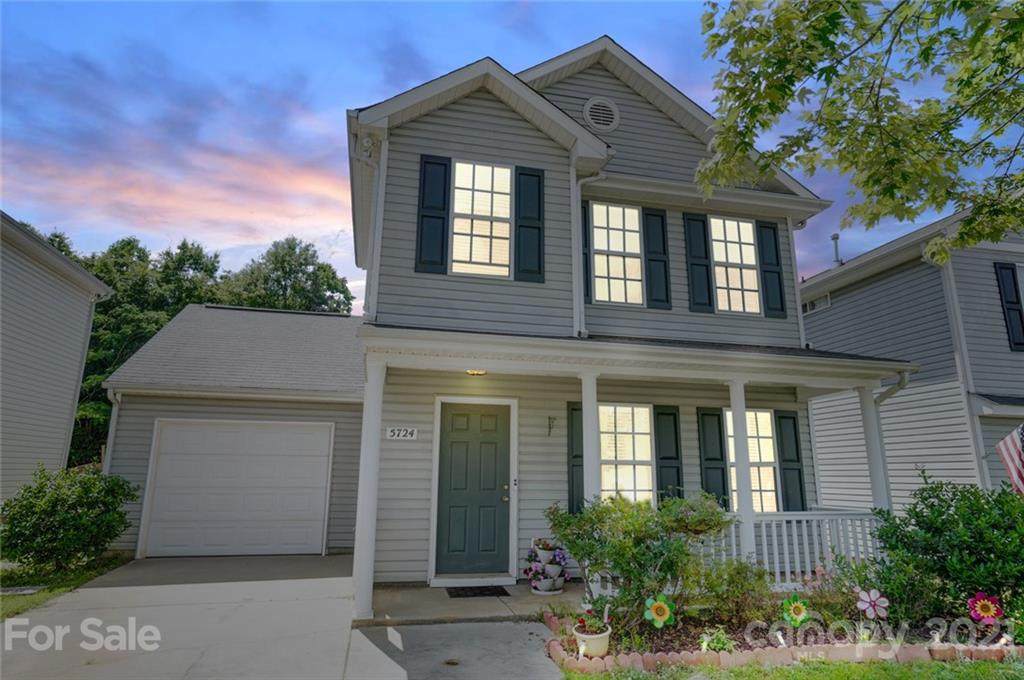 5724 Henderson Oaks Drive - Photo 1