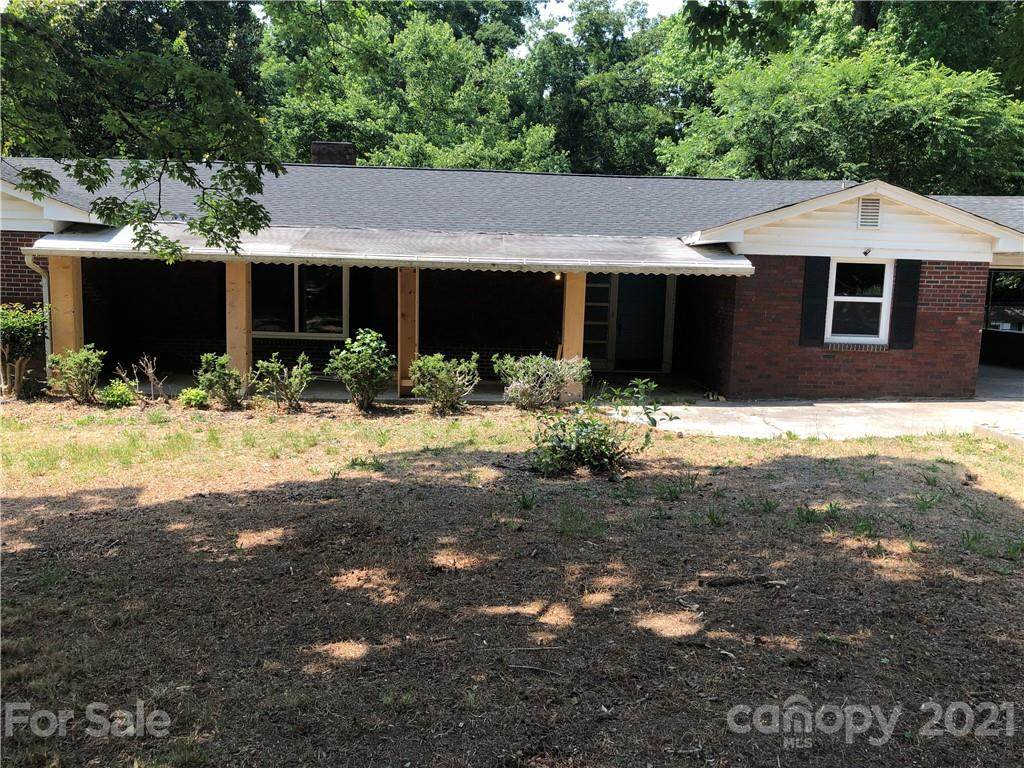 512 Stevens Drive - Photo 1