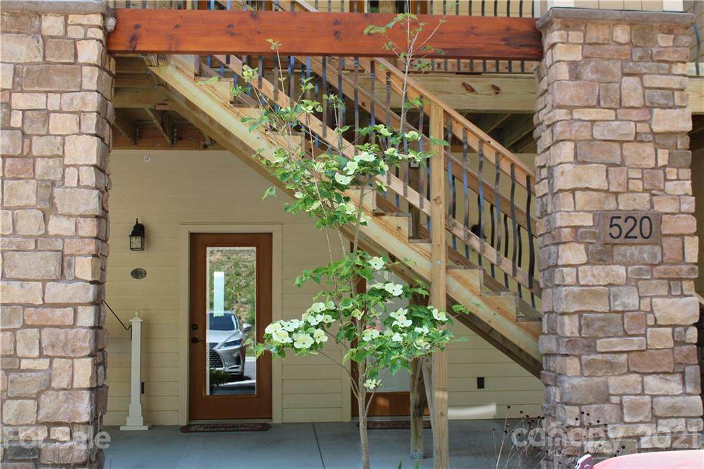 520 Penny Lane - Photo 1