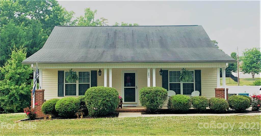 203 Pleasant Street - Photo 1