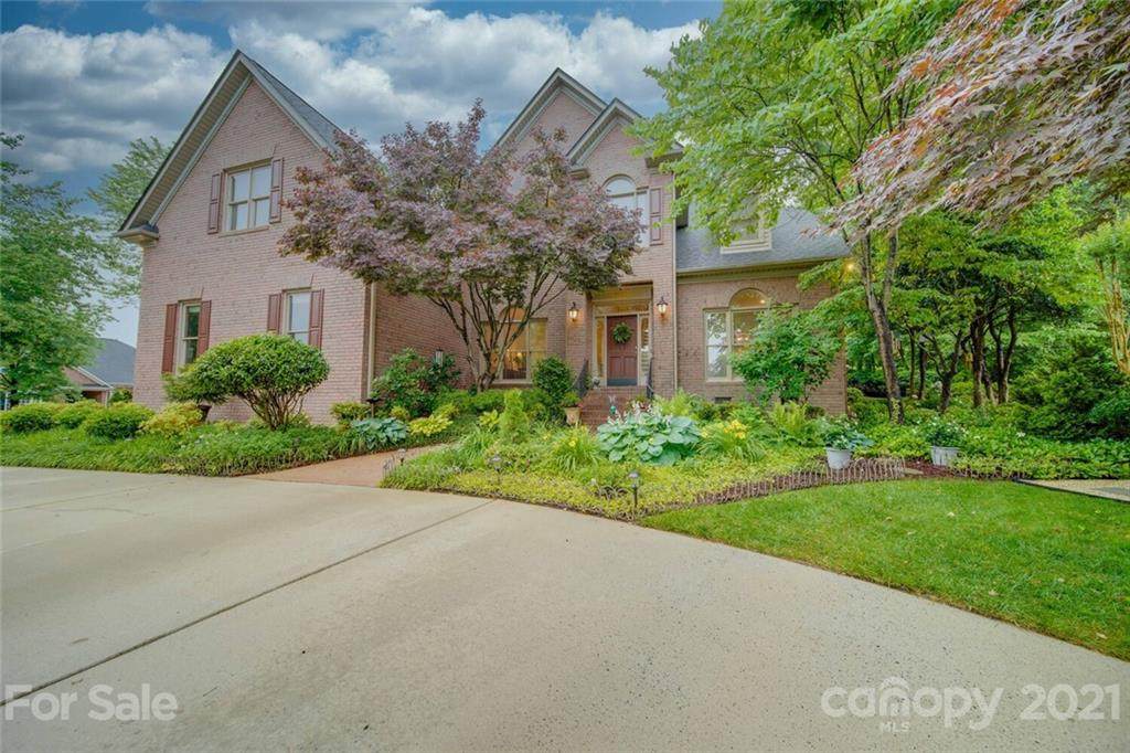 5881 Ballard Street - Photo 1
