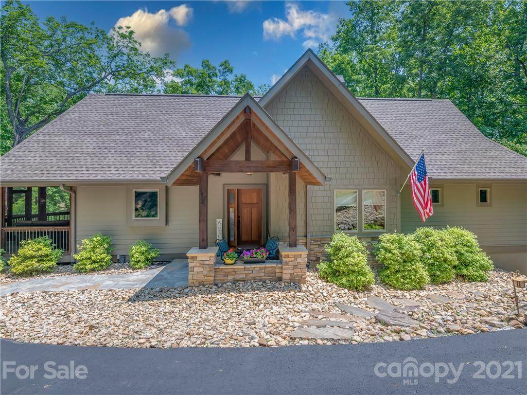 438 Lakewood Drive - Photo 1