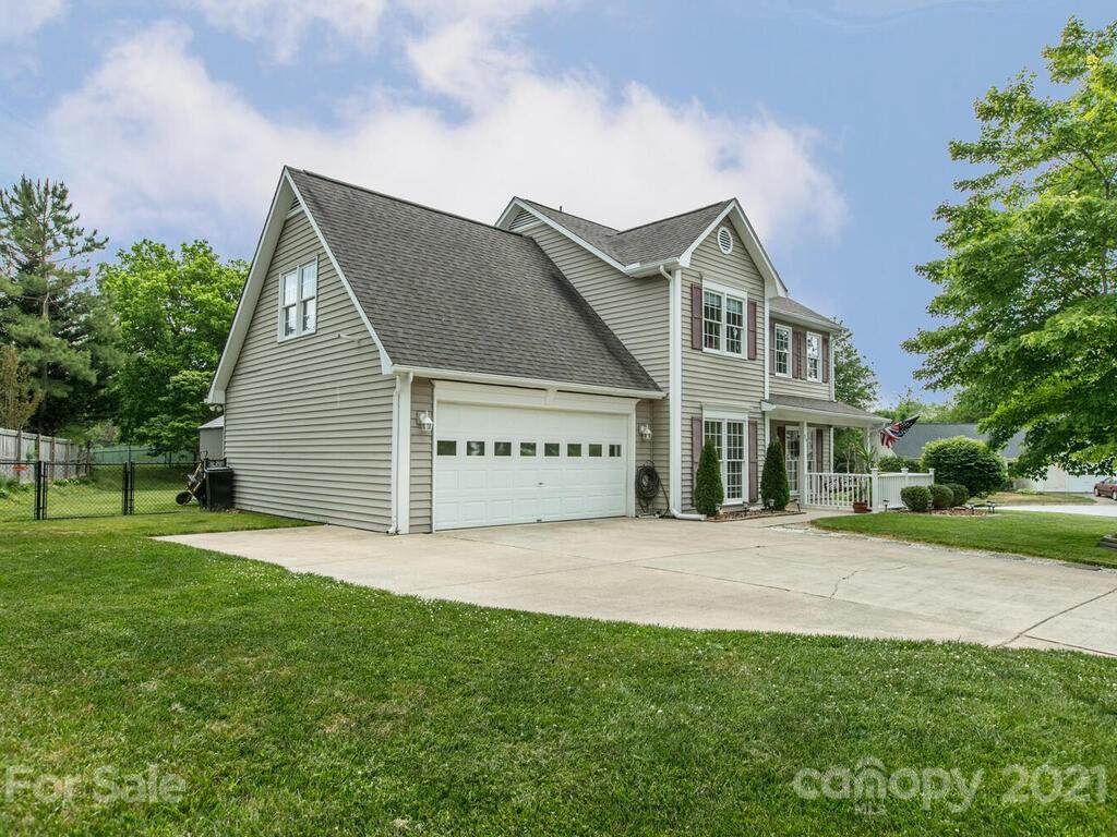 59 Southchase Drive - Photo 1