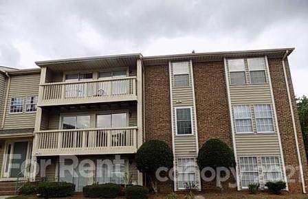 1630 Arlyn Circle - Photo 1