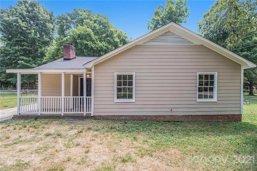 6208 Stoneyridge Drive - Photo 1