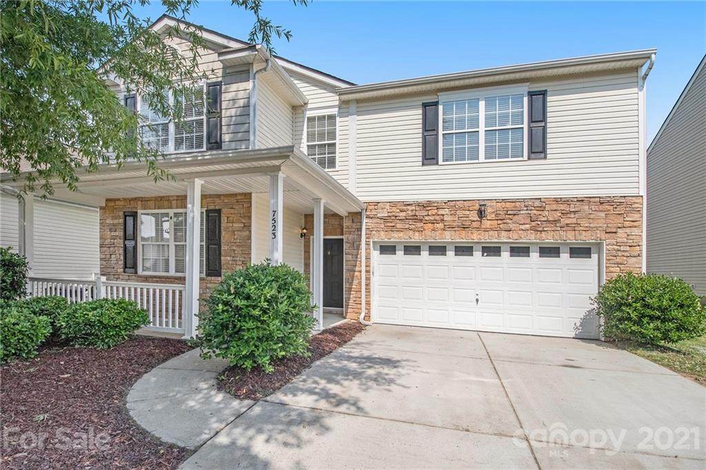 7523 Carrington Forest Lane - Photo 1