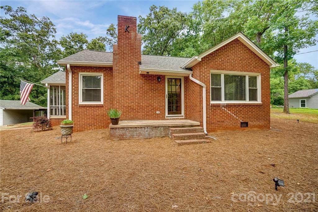 1488 Armstrong Ford Road - Photo 1