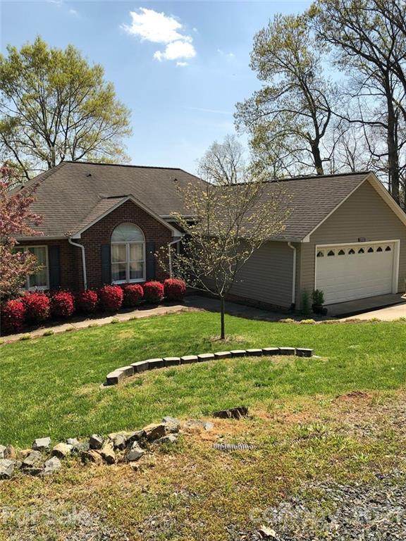22382 Oakwood Road - Photo 1