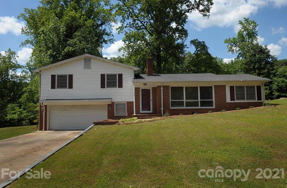 700 Crestview Drive - Photo 1