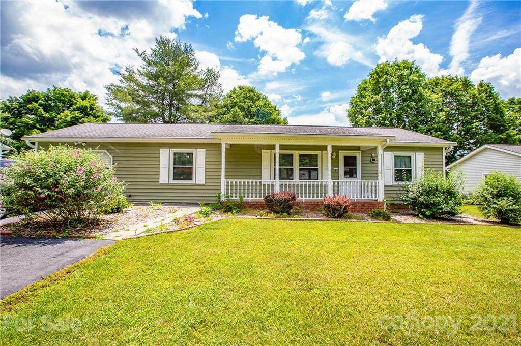 17 Meadow Drive - Photo 1