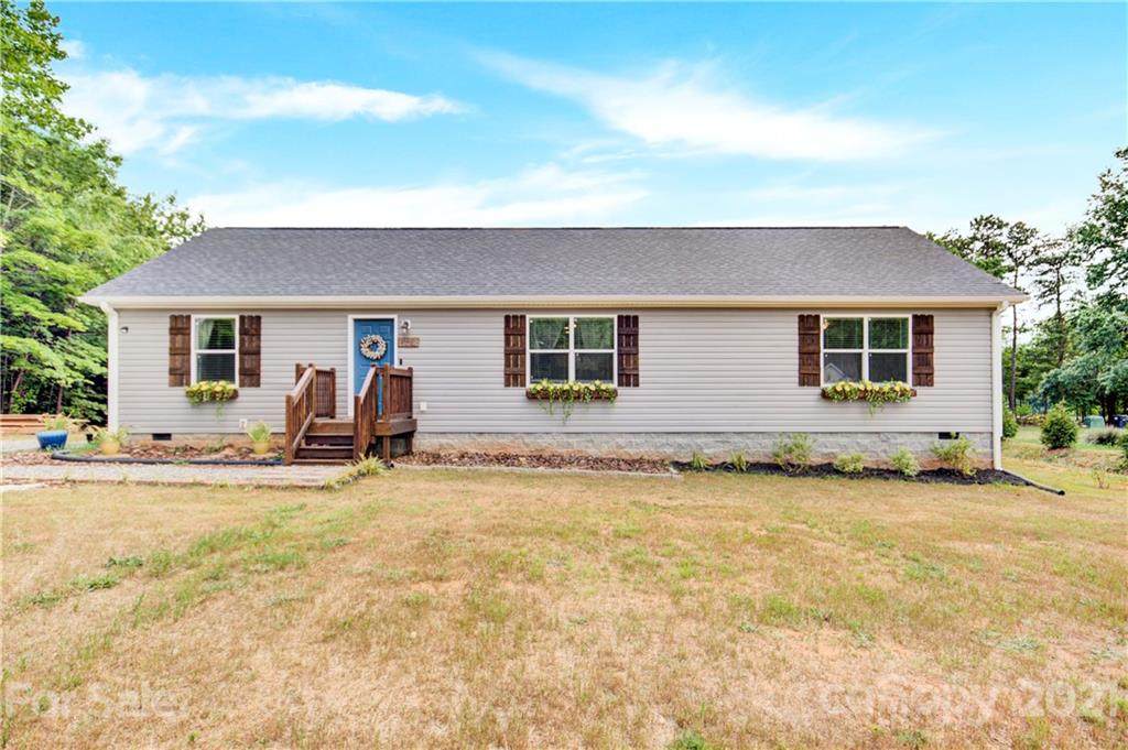832 Perry Road - Photo 1