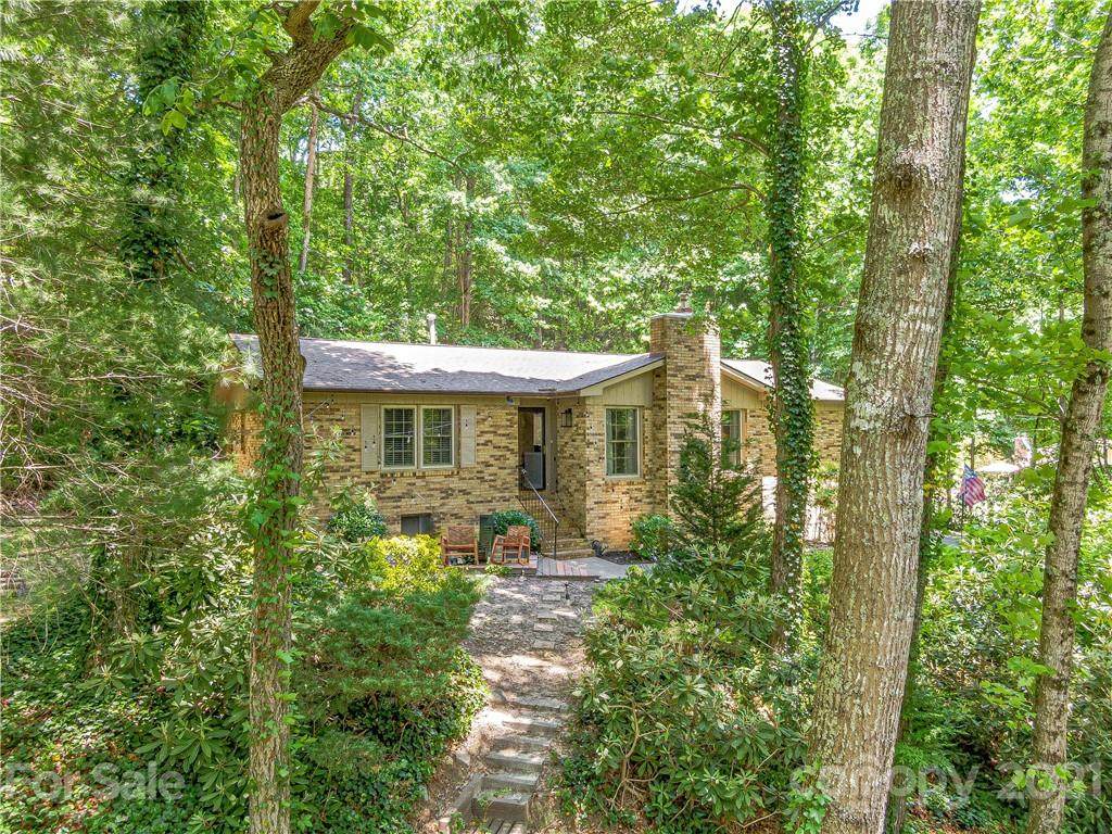444 Deerhaven Lane - Photo 1