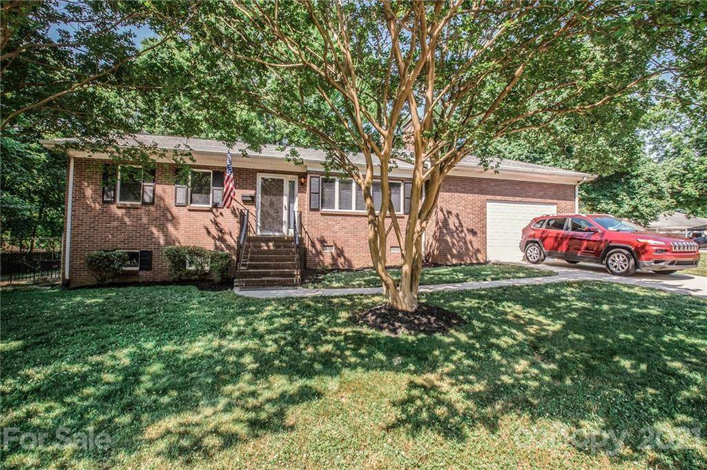 1104 Meadow Avenue - Photo 1