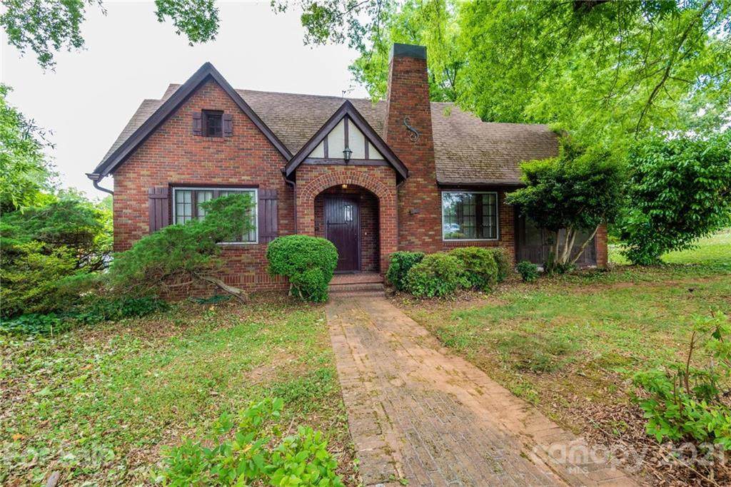 26 5th Avenue - Photo 1