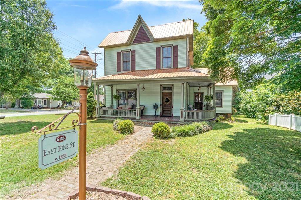 628 Pine Street - Photo 1