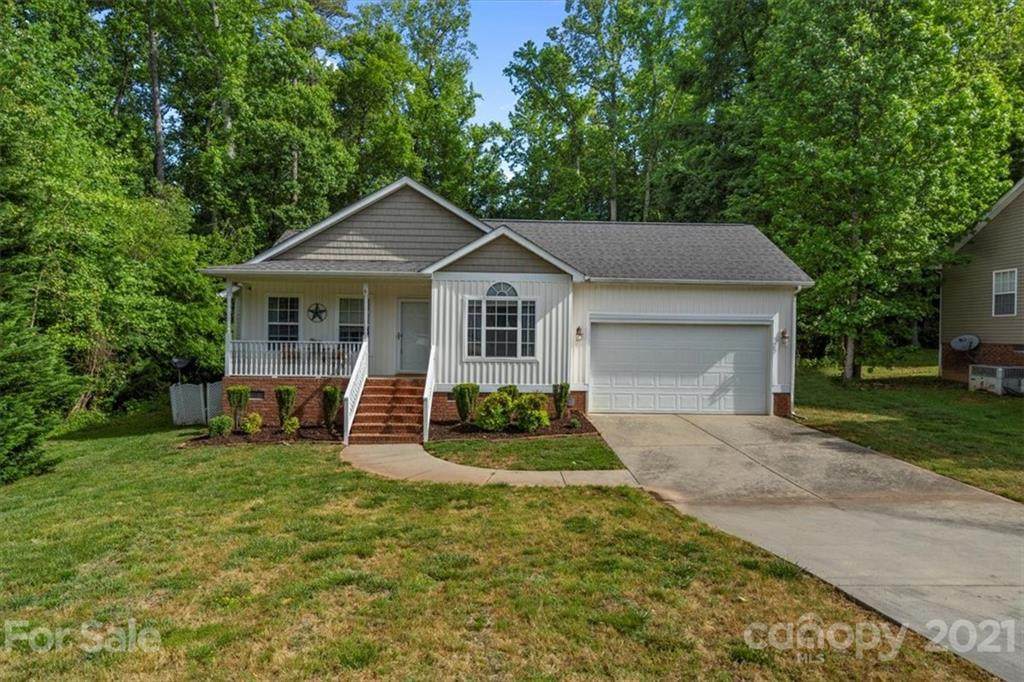 1121 Warpers Lane - Photo 1