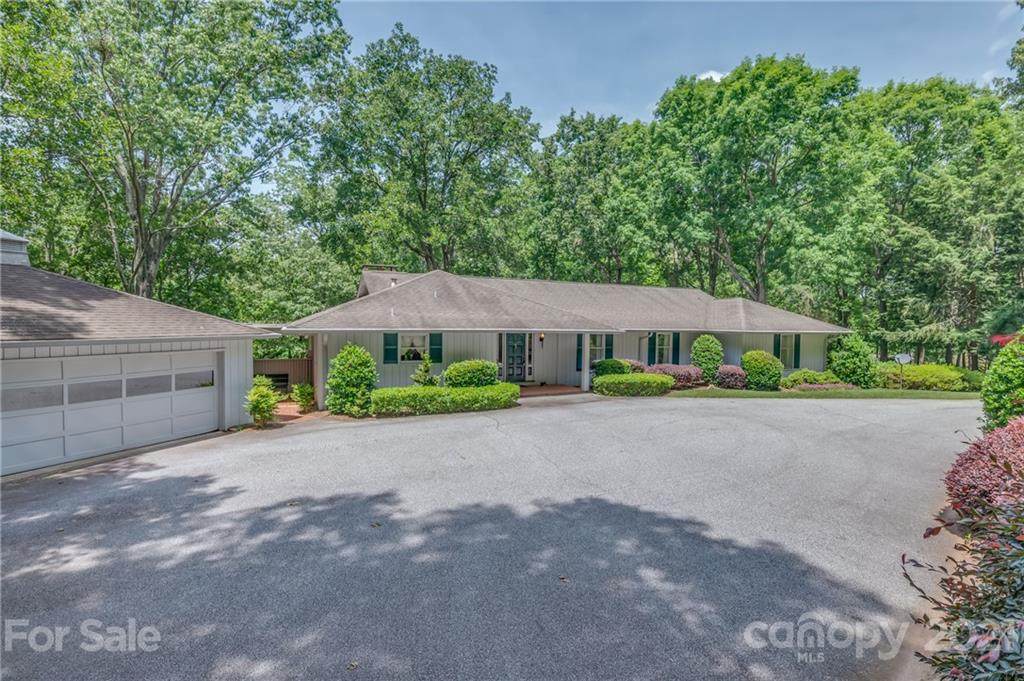 394 Red Fox Circle - Photo 1