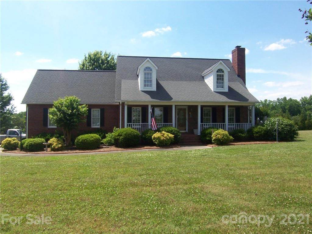 1301 Stony Point Road - Photo 1