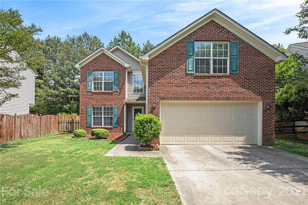 521 Red Oak Court - Photo 1