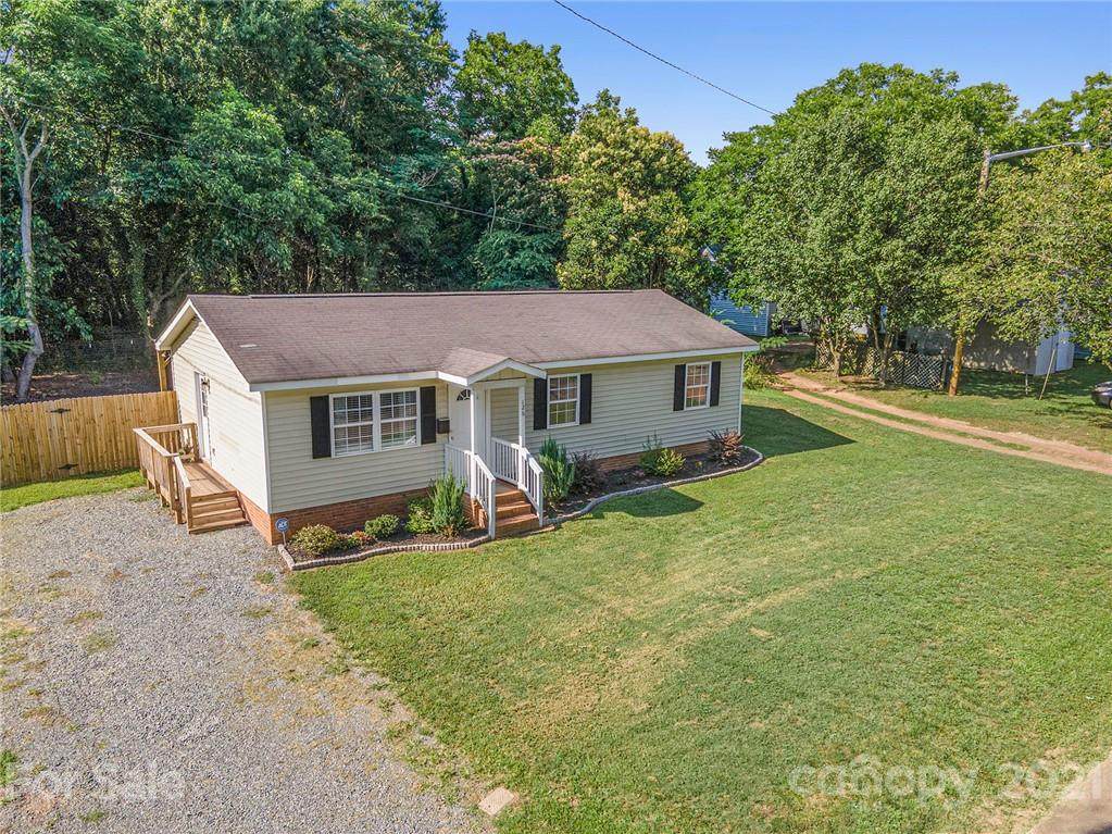 126 Bay Street - Photo 1