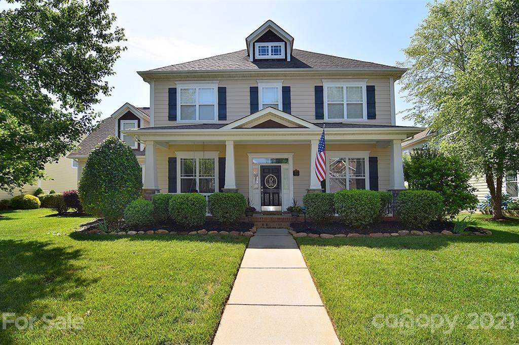 1406 Belmont Stakes Avenue - Photo 1