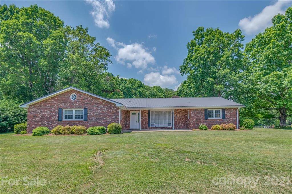106 Whispering Hills Drive - Photo 1