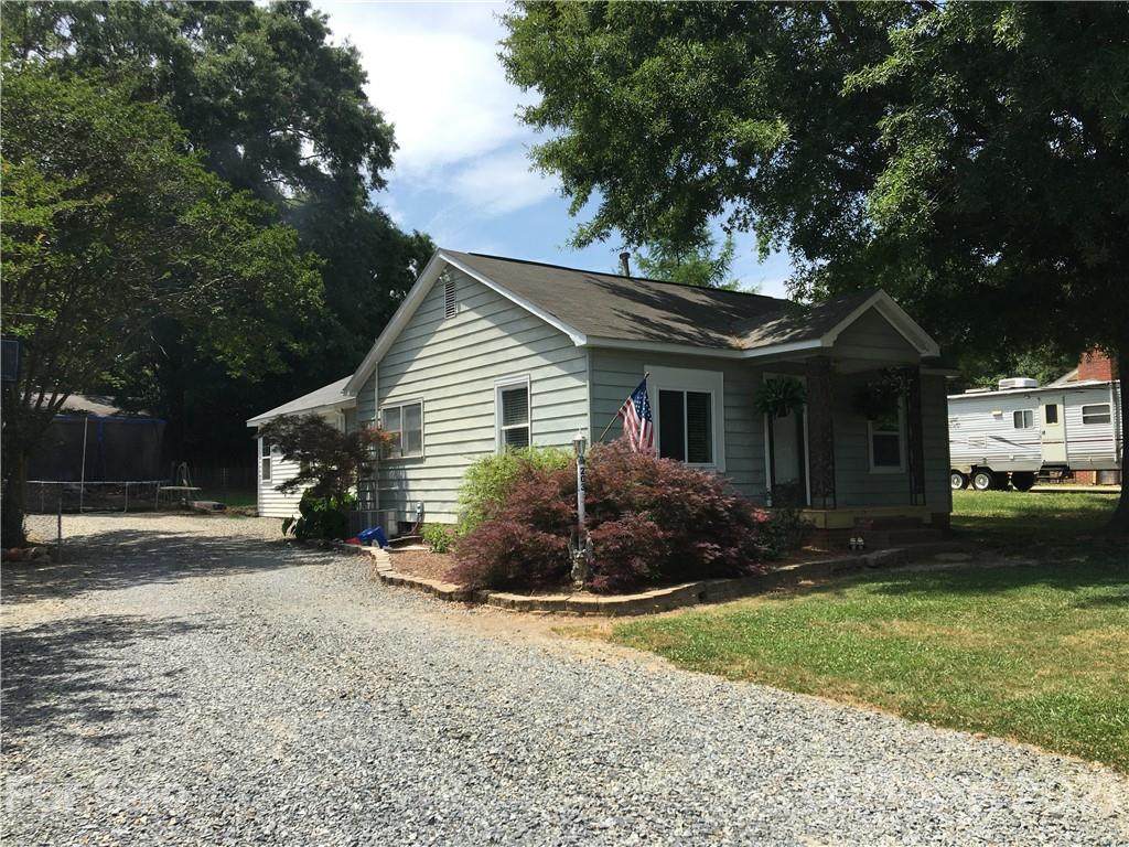 203 Love Chapel Road - Photo 1