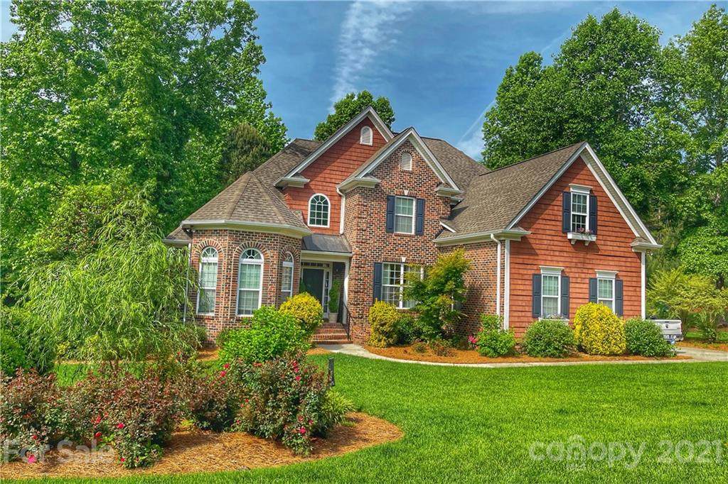 6195 Fox Chase Drive - Photo 1