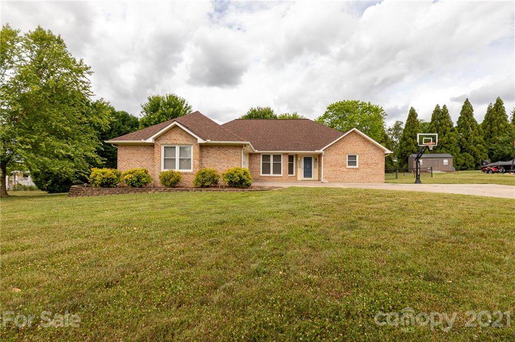 104 Country Creek Drive - Photo 1