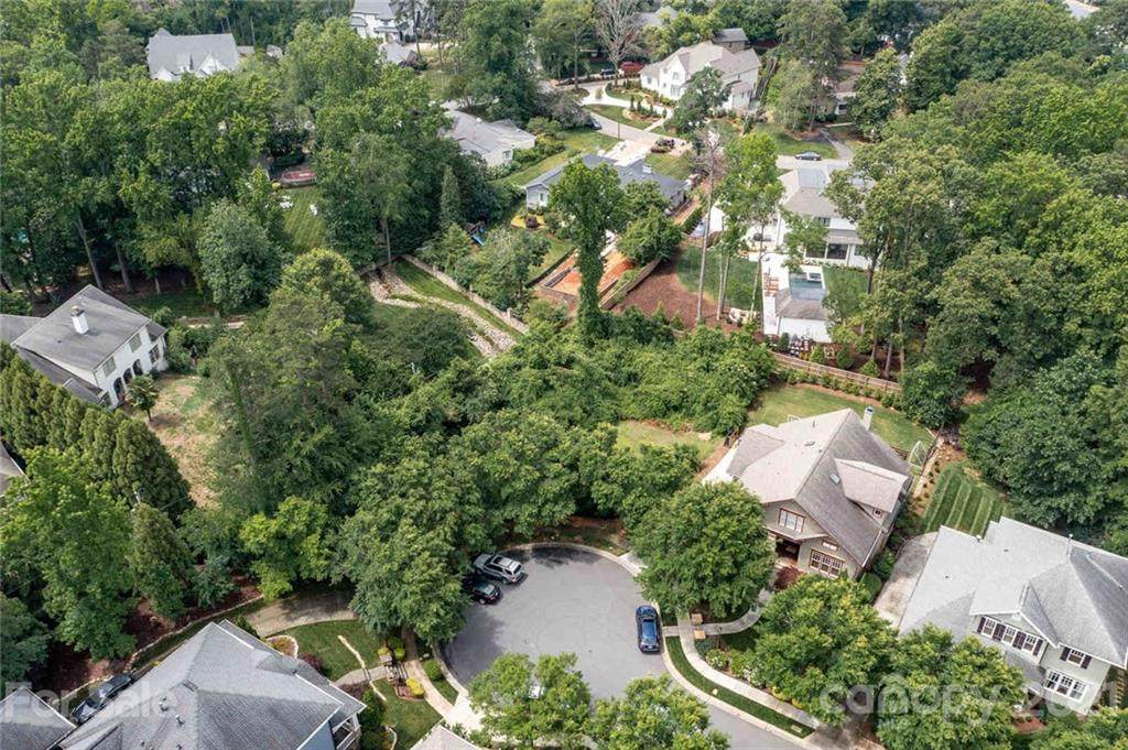 205 Wendover Hill Court - Photo 1