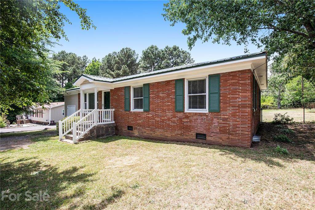 1603 Walter Hasty Road - Photo 1