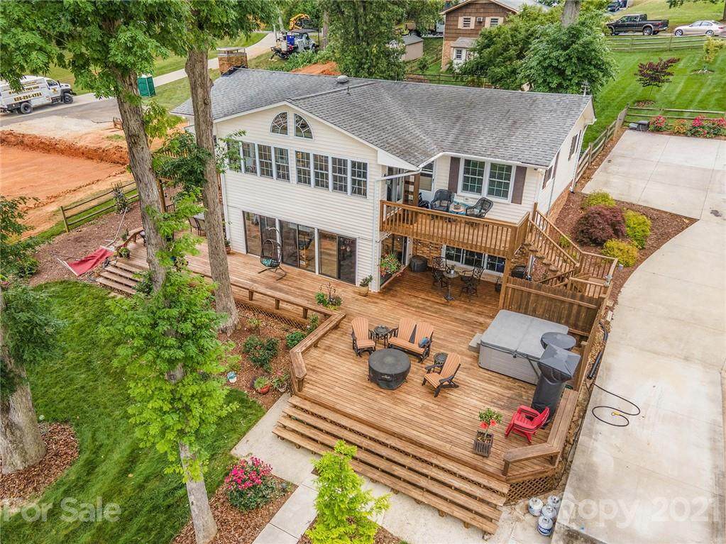 3838 Landmark Drive - Photo 1