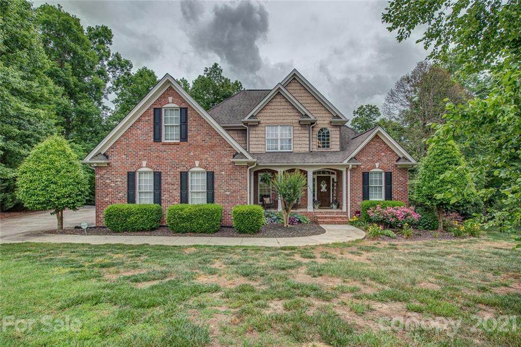 5625 Weavers Row - Photo 1