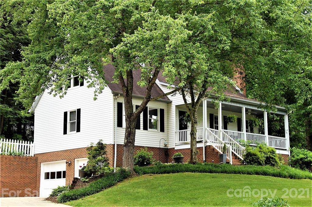 1017 Williamsburg Drive - Photo 1