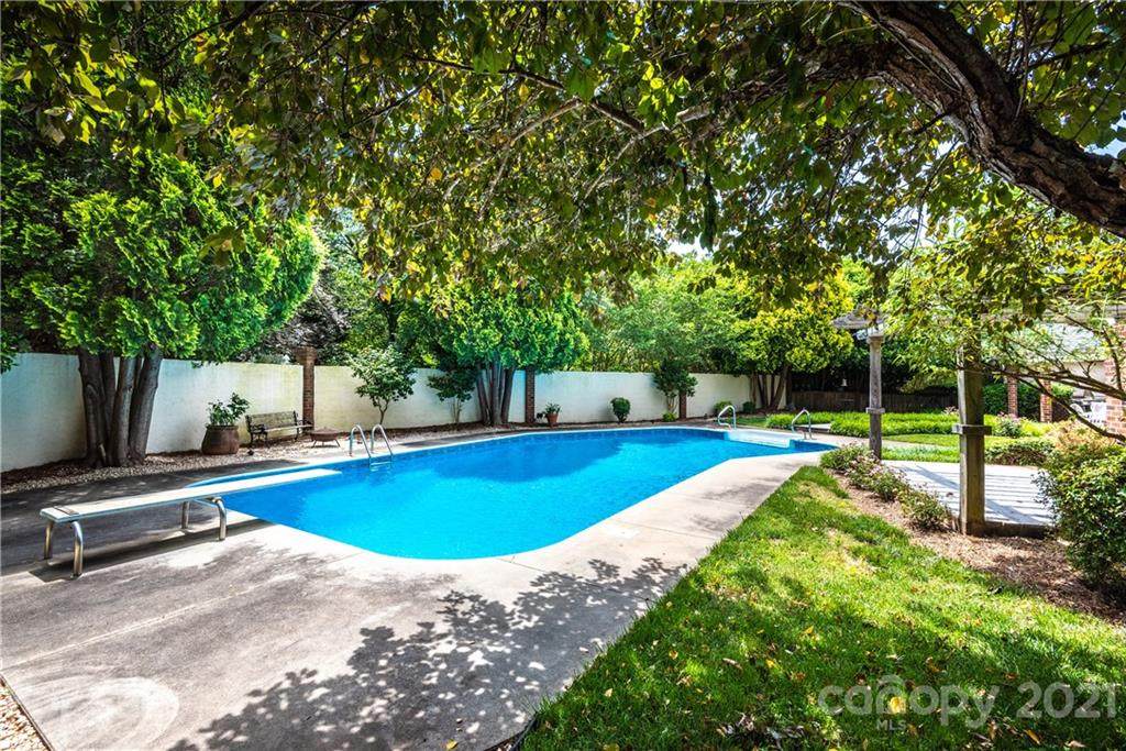 359 44th Ave Drive - Photo 1