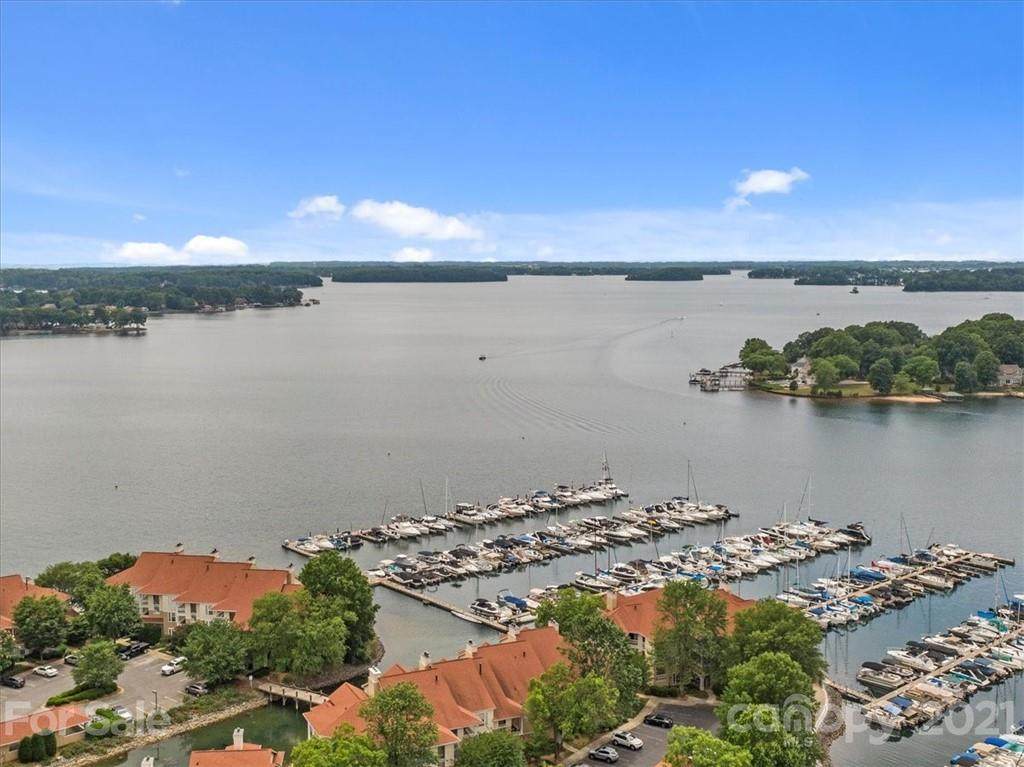 18015 Kings Point Drive - Photo 1